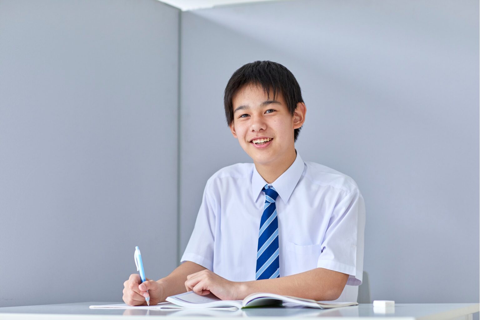 男子中学生