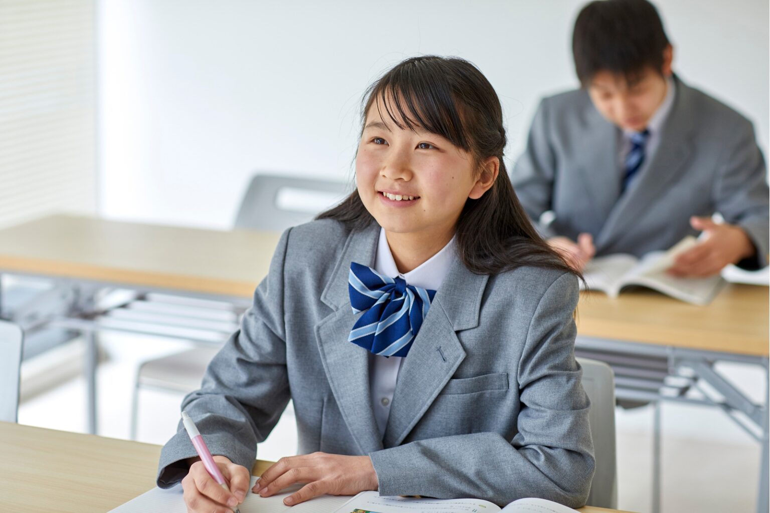 女子中学生